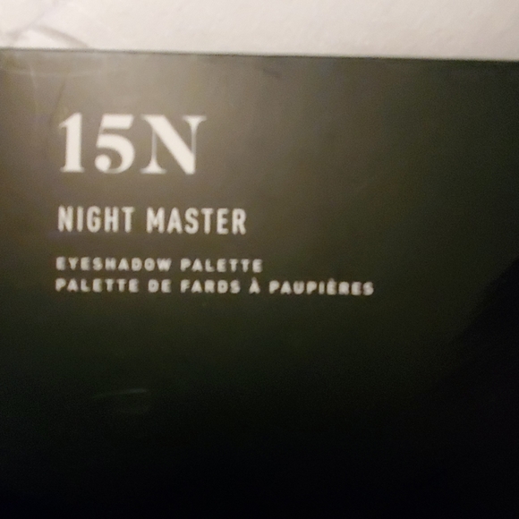 Makeup - Picture 2 of 6